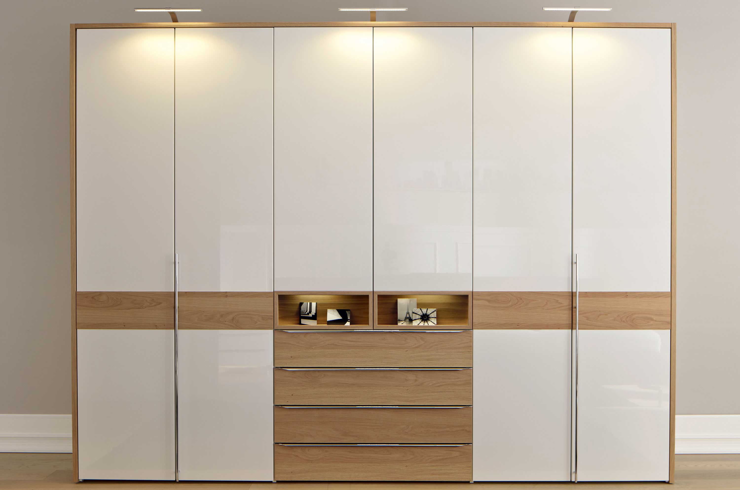 designer-wardrobe-lights-inbuilt-in-gurgaon