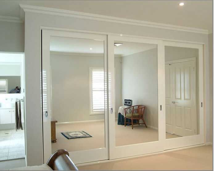 white-designer-wardrobe-shutters-in-gurgaon